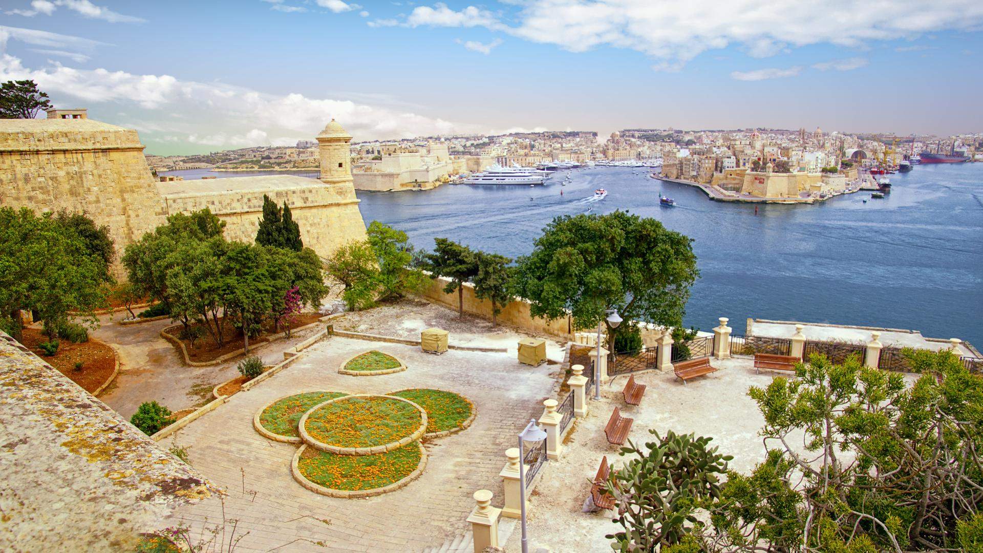 Upper-Barrakka-Gardens_-Canva-_-Malta_-HSBC-V3